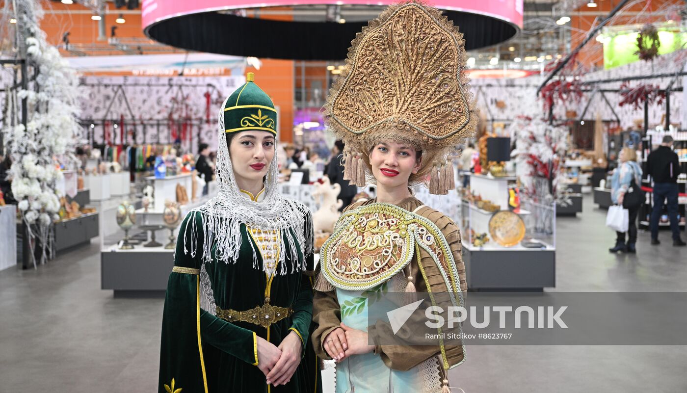 RUSSIA EXPO. Department Store