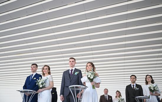 RUSSIA EXPO. Wedding ceremony for 16 couples working in nuclear industry from ten Russian cities from Moscow to Murmansk