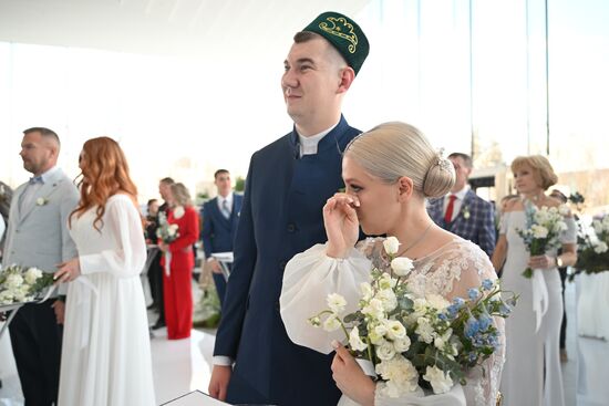 RUSSIA EXPO. Wedding ceremony for 16 couples working in nuclear industry from ten Russian cities from Moscow to Murmansk