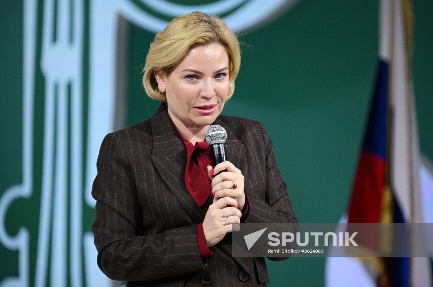 RUSSIA EXPO. Minister of Culture Olga Lyubimova presents state decorations to cultural figures