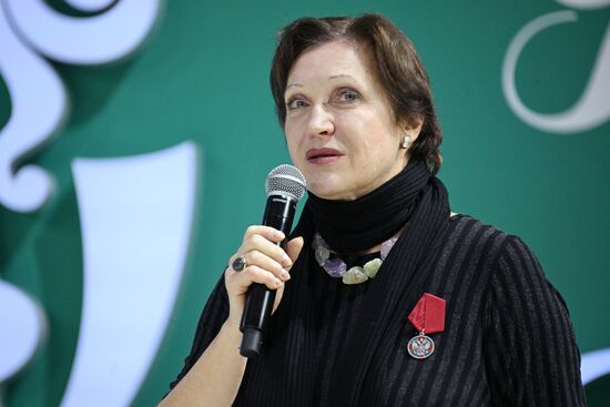 RUSSIA EXPO. Minister of Culture Olga Lyubimova presents state decorations to cultural figures