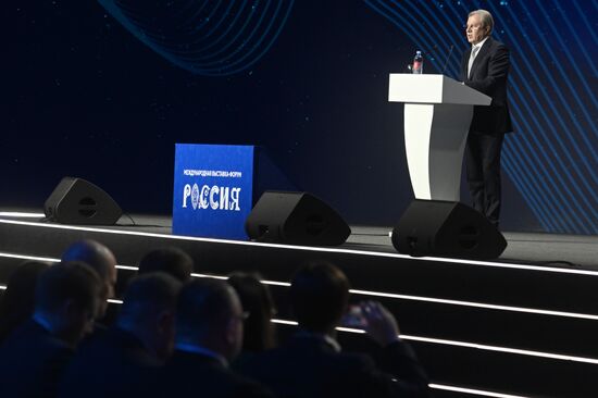 The International RUSSIA EXPO Forum and Exhibition. Plenary session, Key Achievements and Results in Transport Industry. Pavilion 75. Vitaly Savelyev, Russian Minister of Transport. Location: Russia, Moscow. Author: Mikhail Voskresenskiy/Sputnik. RUSSIA EXPO. Plenary session, Key Achievements and Results in Transport Industry