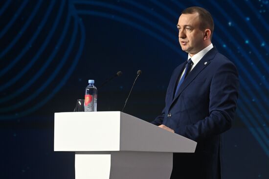 The International RUSSIA EXPO Forum and Exhibition. Plenary session, Key Achievements and Results in Transport Industry. Pavilion 75. Vladimir Poteshkin, Russian Deputy Minister of Transport. Location: Russia, Moscow. Author: Mikhail Voskresenskiy/Sputnik. RUSSIA EXPO. Plenary session, Key Achievements and Results in Transport Industry