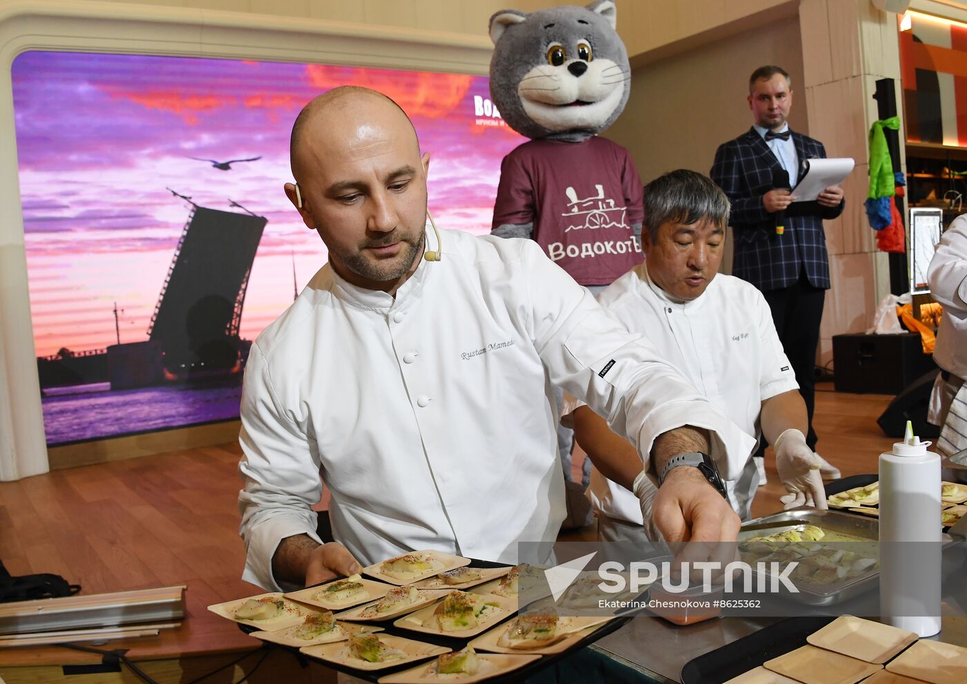 RUSSIA EXPO. Home Shores Gastronomic Cruise from Vodokhod cruise company
