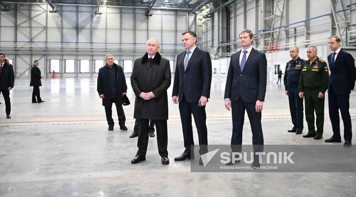 Russia Putin Kazan Aircraft Plant