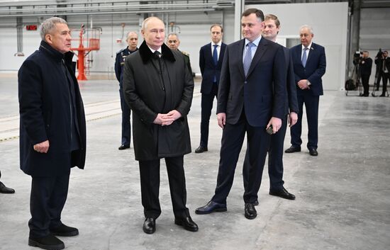 Russia Putin Kazan Aircraft Plant