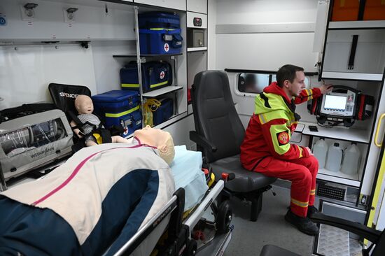 RUSSIA EXPO. Demonstration of vehicles, mobile medical and obstetric stations