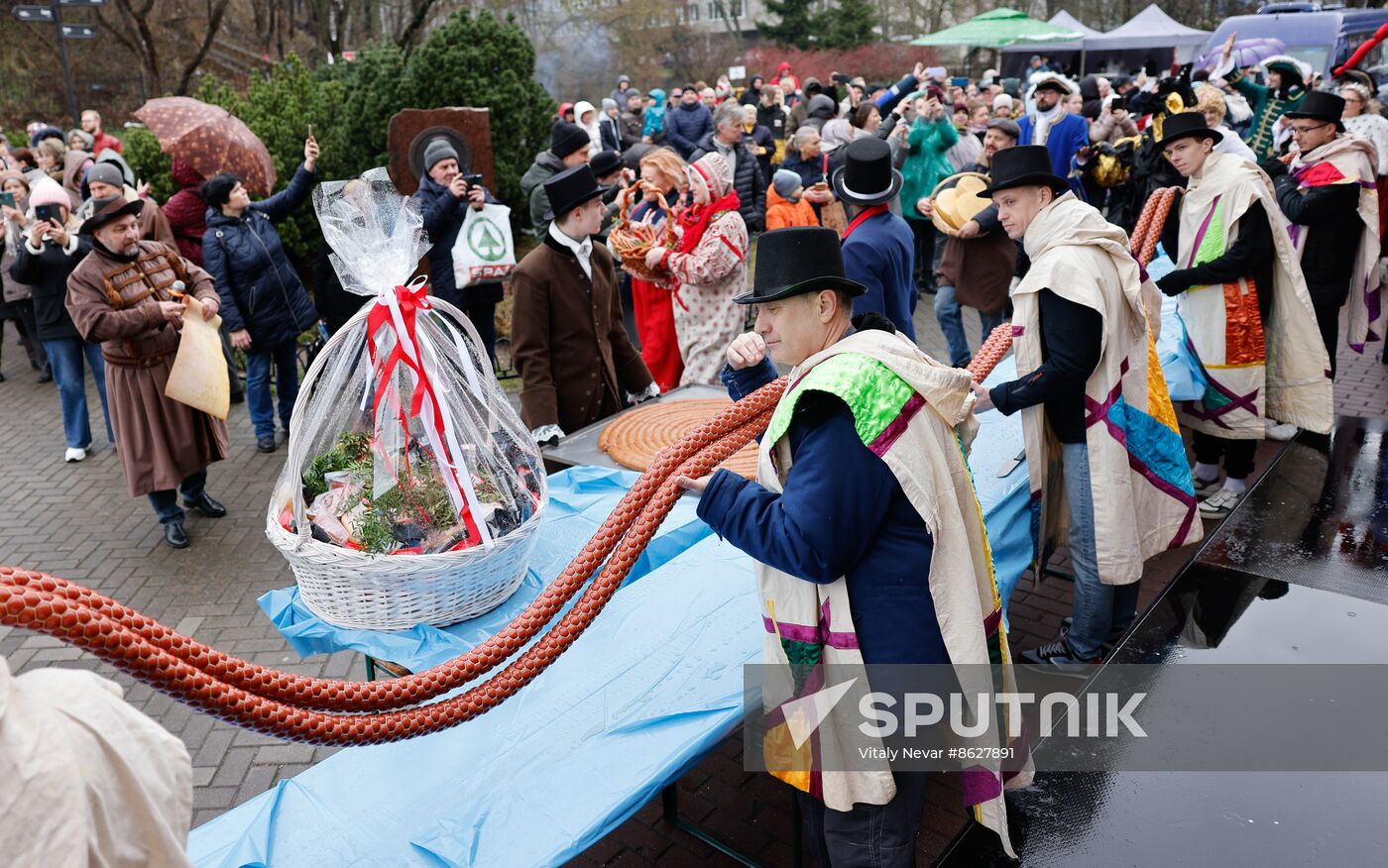 Russia Long Sausage Feast