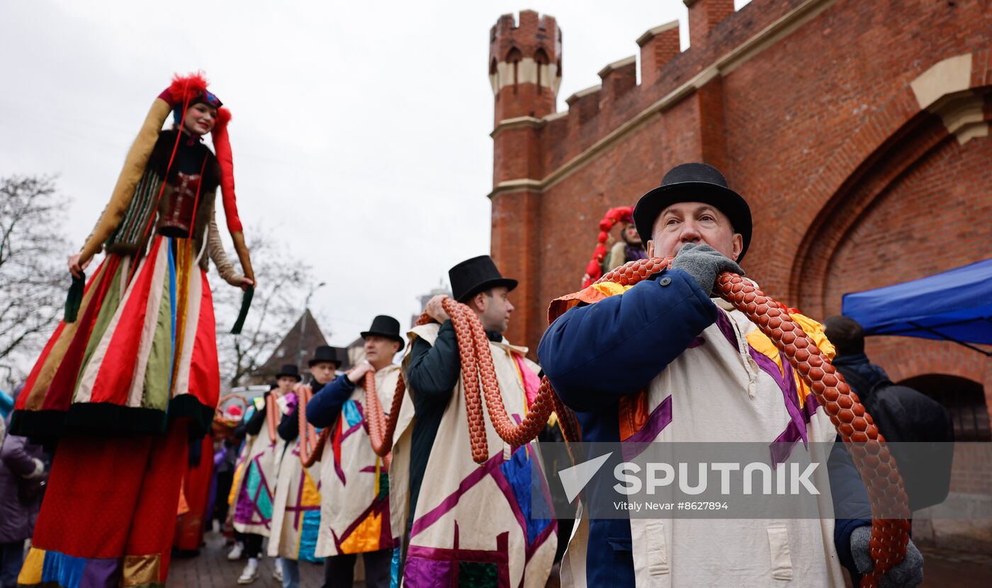 Russia Long Sausage Feast