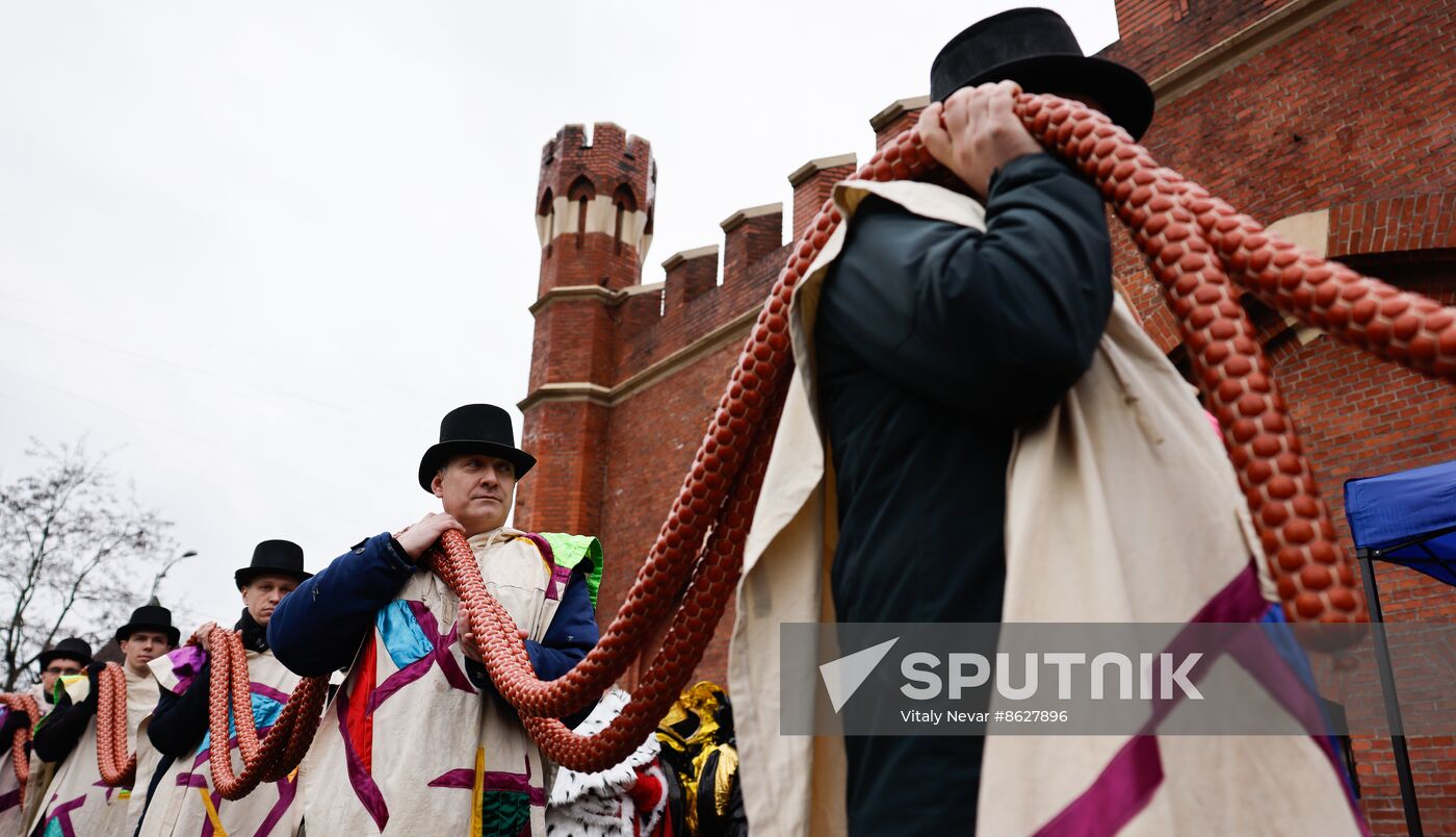 Russia Long Sausage Feast