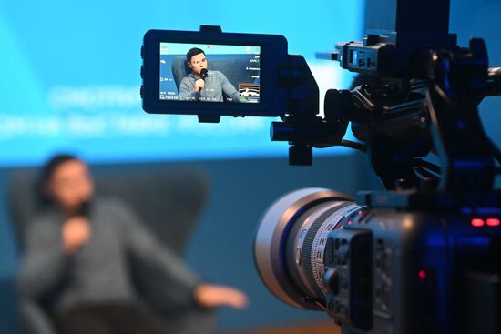 RUSSIA EXPO. Meeting with Olympic champion in artistic gymnastics Nikita Nagorny and Gazprom for Children participants