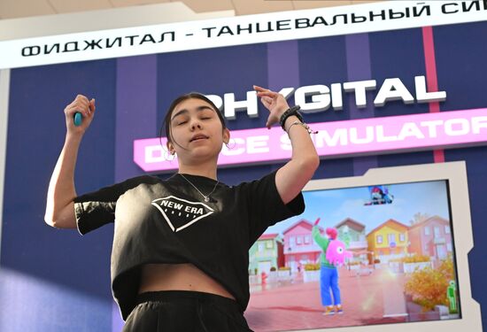 Russia Games of Future Dance Simulator