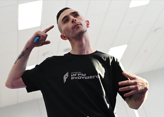 Russia Games of Future Dance Simulator