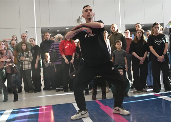 Russia Games of Future Dance Simulator