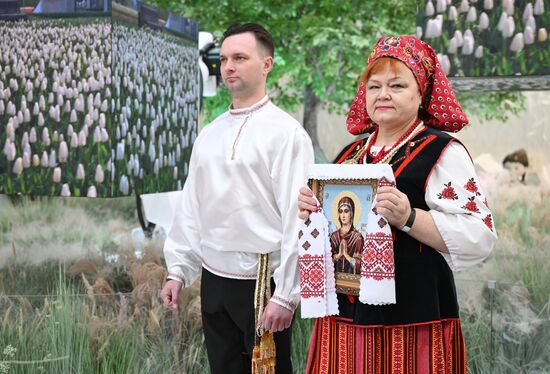 The International RUSSIA EXPO Forum and Exhibition. A traditional Belgorod wedding performed by a theater company. Location: Russia, Moscow. Author: Maksim Blinov/Sputnik. RUSSIA EXPO. Traditional Belgorod wedding