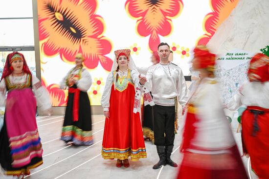 RUSSIA EXPO. Traditional Belgorod wedding