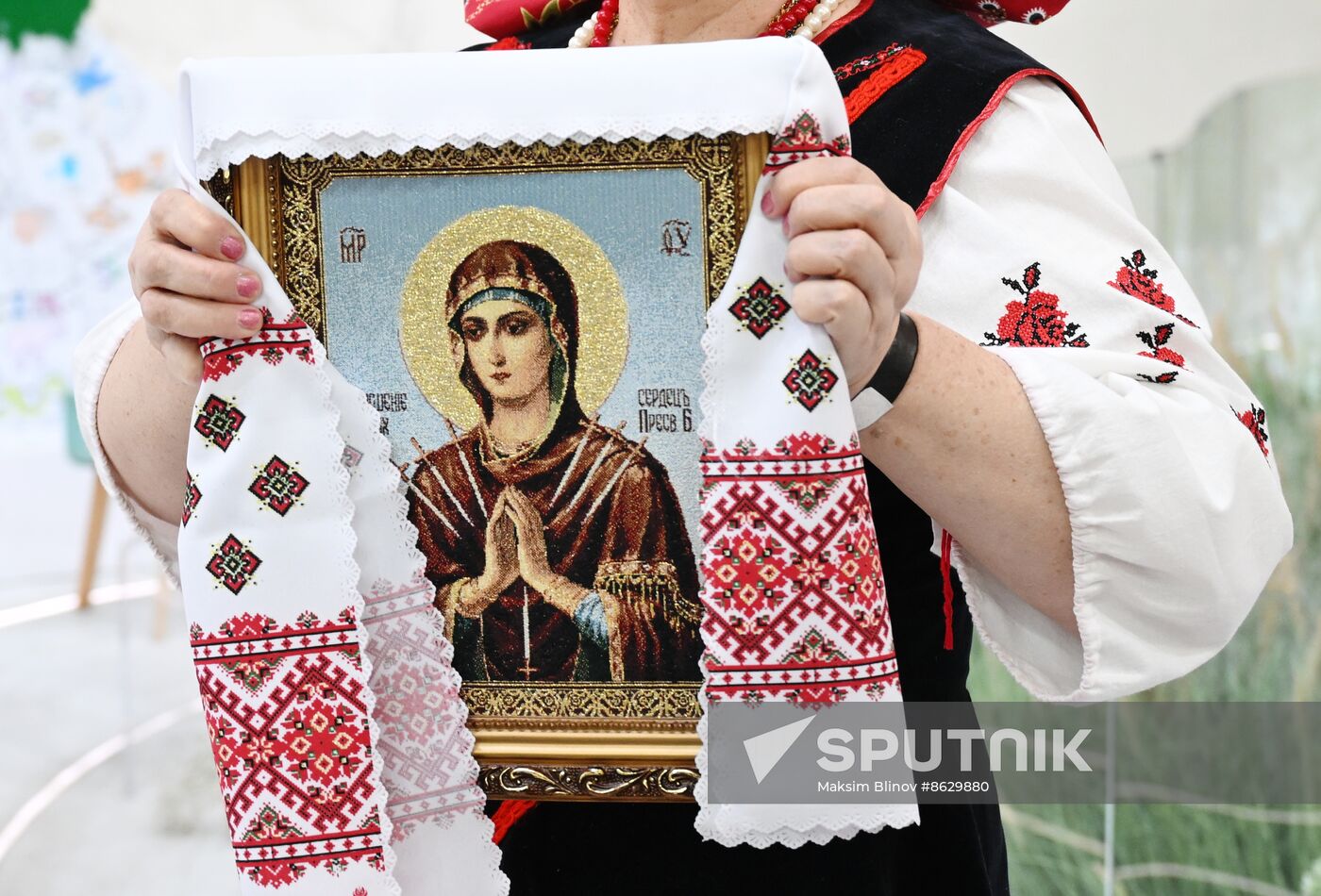RUSSIA EXPO. Traditional Belgorod wedding