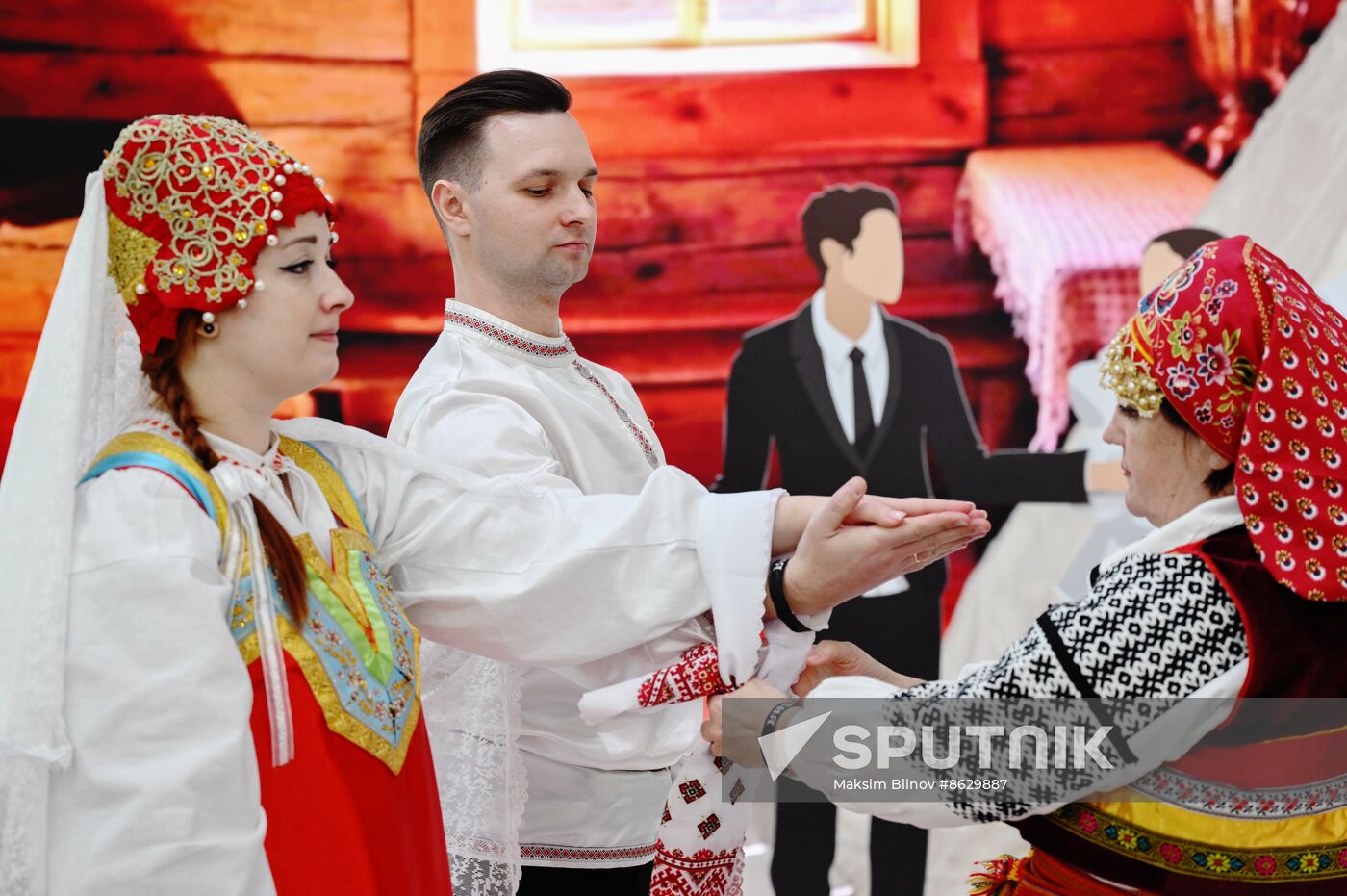 RUSSIA EXPO. Traditional Belgorod wedding