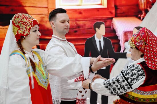 RUSSIA EXPO. Traditional Belgorod wedding