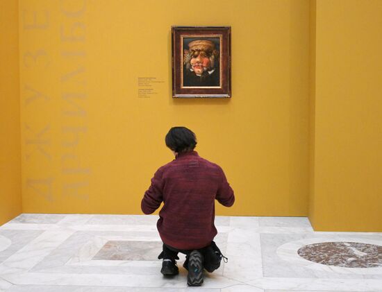 Russia Art Italian Still Life Exhibition Preparations