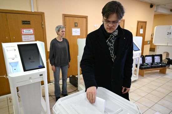 Russia Presidential Election Test Voting