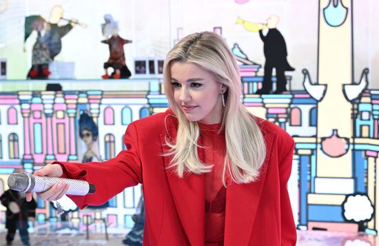 RUSSIA EXPO. Meet and greet with singer Yuliana Karaulova