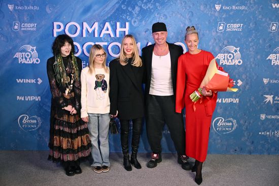 RUSSIA EXPO. Premiere of Roman Kostomarov: Born Twice documentary