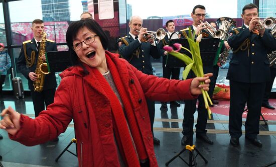 Russia Women’s Day Metro