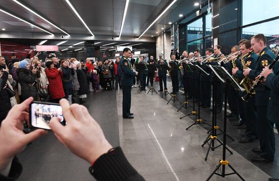 Russia Women’s Day Metro