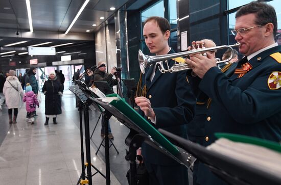 Russia Women’s Day Metro