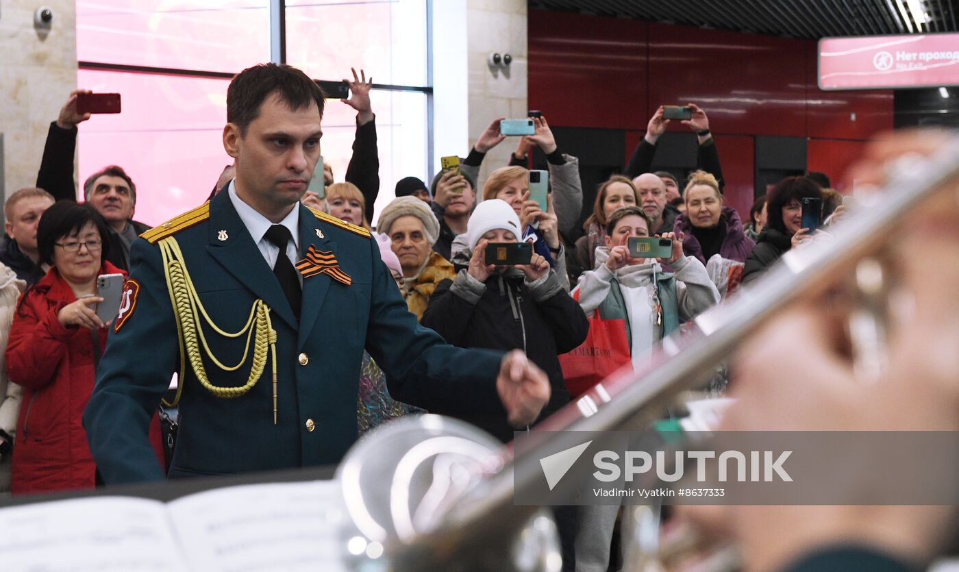 Russia Women’s Day Metro