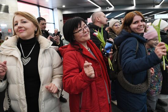 Russia Women’s Day Metro