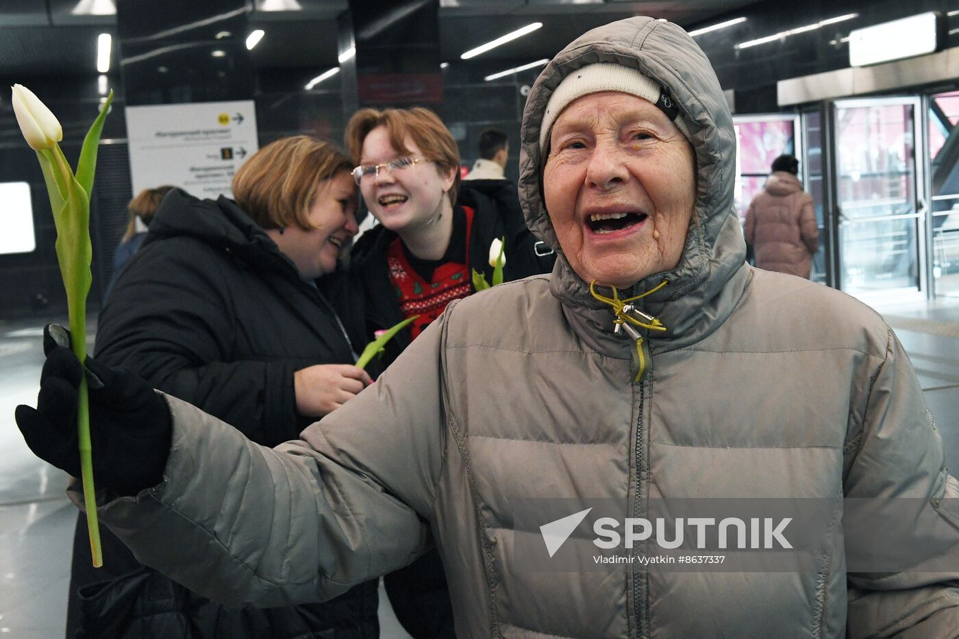 Russia Women’s Day Metro
