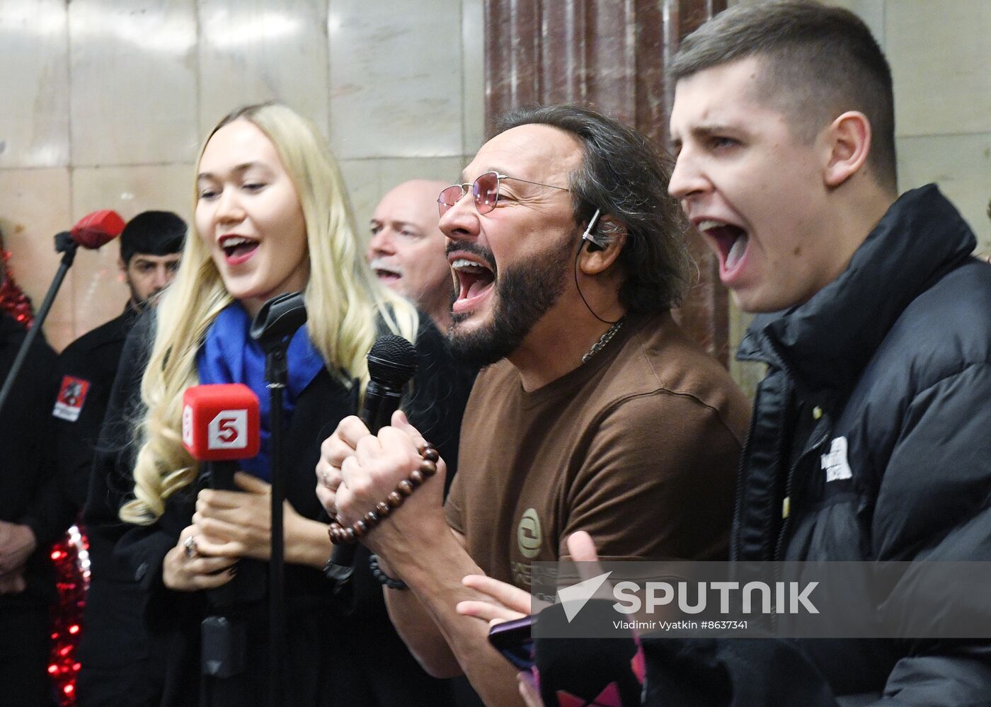 Russia Women’s Day Metro
