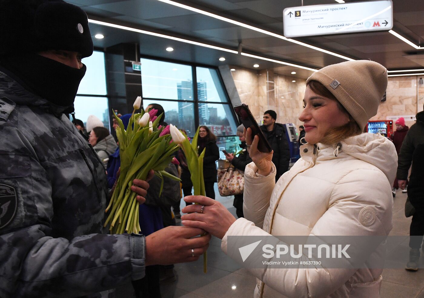 Russia Women’s Day Metro