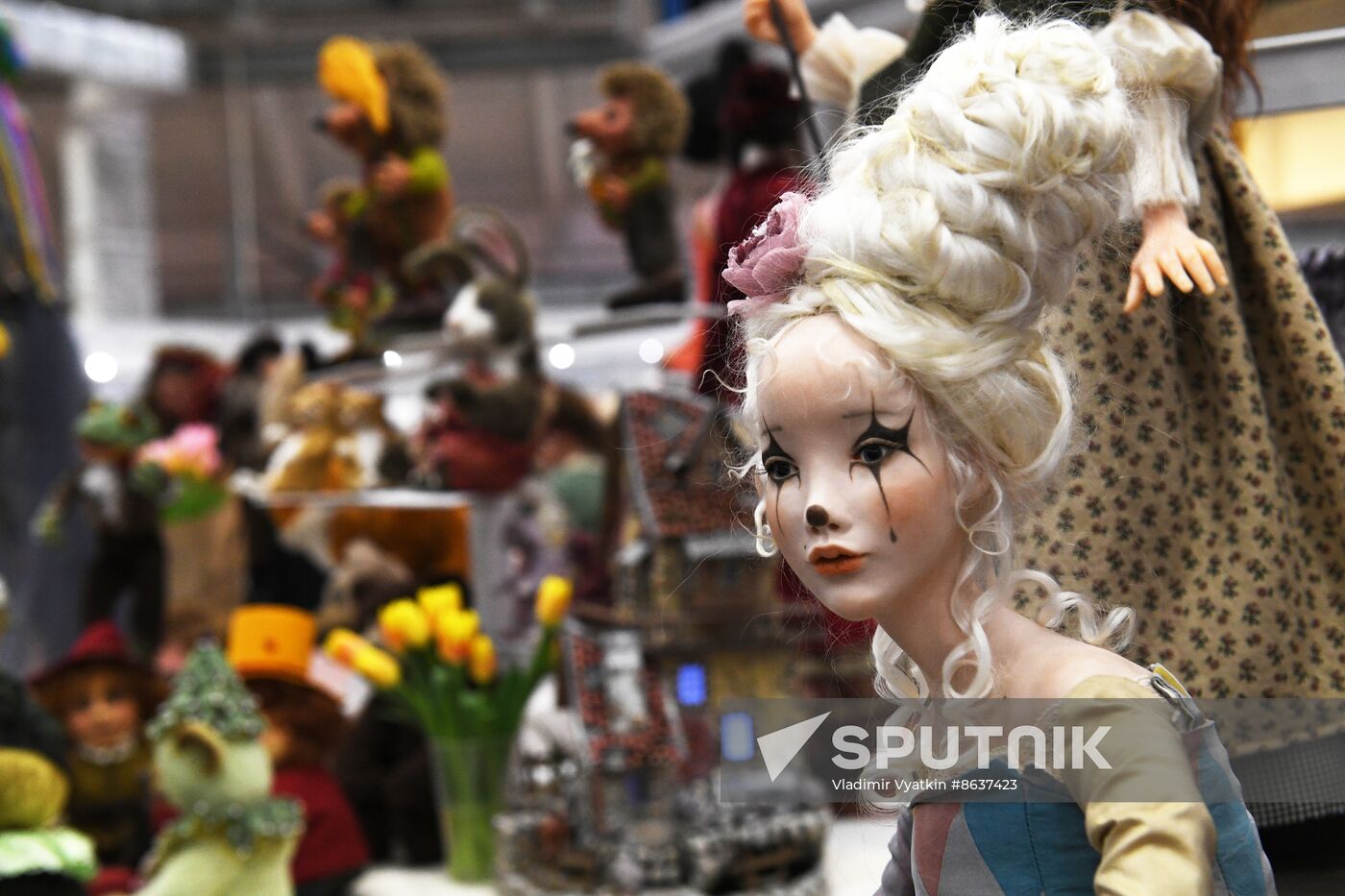 Exhibition "Spring Dolls' Ball"