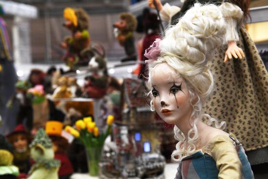 Exhibition "Spring Dolls' Ball"