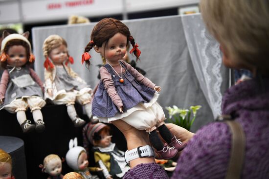 Exhibition "Spring Dolls' Ball"