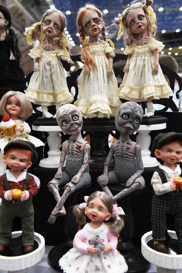 Exhibition "Spring Dolls' Ball"