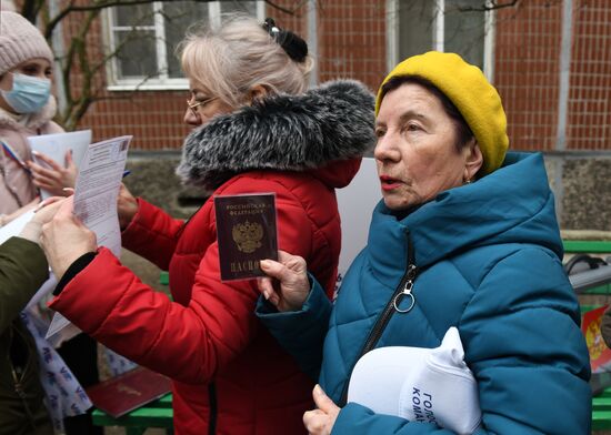 Russia DPR Presidential Election Early Voting