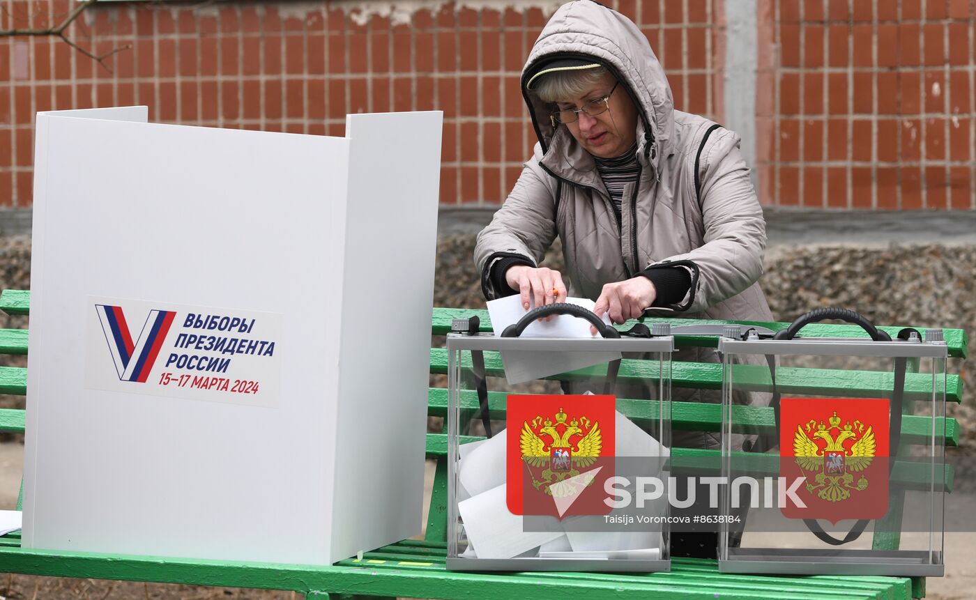 Russia DPR Presidential Election Early Voting