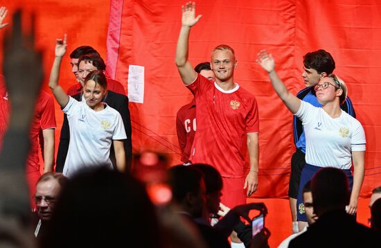 The International RUSSIA EXPO Forum and Exhibition. Presentation of the Russian national football team's new uniform. Center: Konstantin Tyukavin, member of the Russian national football team. Location: Russia, Moscow. Author: Alexey Maishev/Sputnik. RUSSIA EXPO. Presentation of the Russian national football team's new uniform