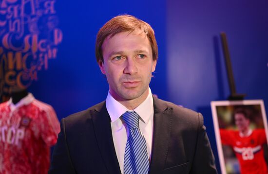 The International RUSSIA EXPO Forum and Exhibition. Presentation of the Russian national football team's new uniform. Dmitry Sychev, former member of the Russian national football team. Location: Russia, Moscow. Author: Alexey Maishev/Sputnik. RUSSIA EXPO. Presentation of the Russian national football team's new uniform