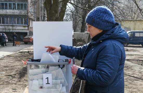 Russia DPR Presidential Election Early Voting