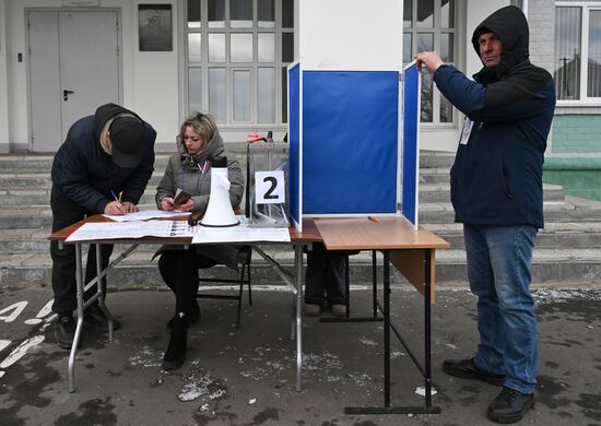 Russia LPR Presidential Election Early Voting