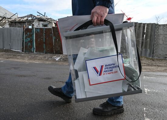 Russia LPR Presidential Election Early Voting