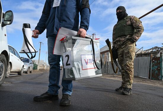 Russia LPR Presidential Election Early Voting