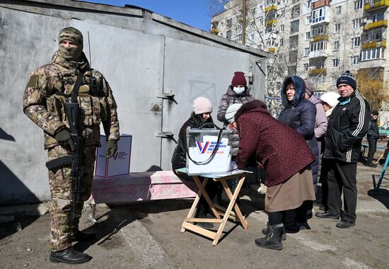 Russia LPR Presidential Election Early Voting