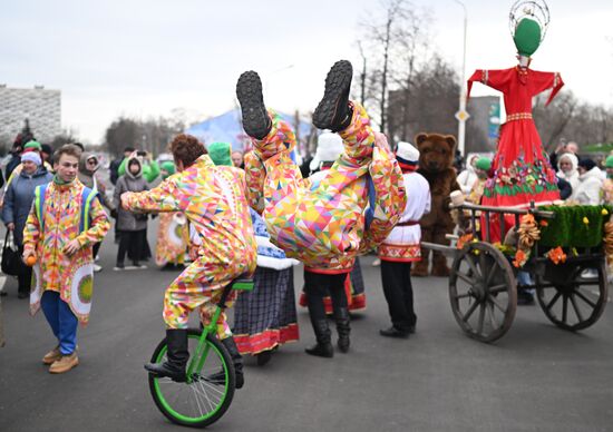 Russia EXPO. Street procession marking beginning of Maslenitsa (Pre-Lent Week)