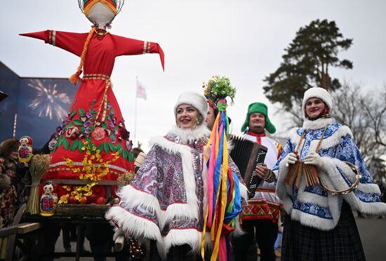 Russia EXPO. Street procession marking beginning of Maslenitsa (Pre-Lent Week)